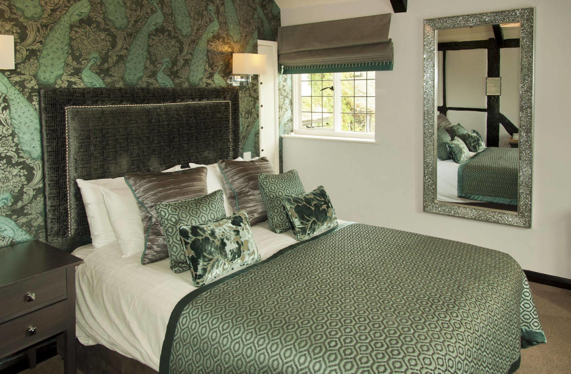 Ghyll Manor Country Hotel Horsham Exterior photo